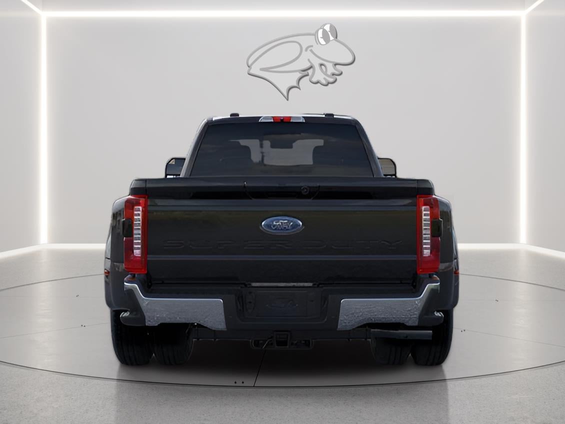 2026 Ford Super Duty F-350 DRW LARIAT