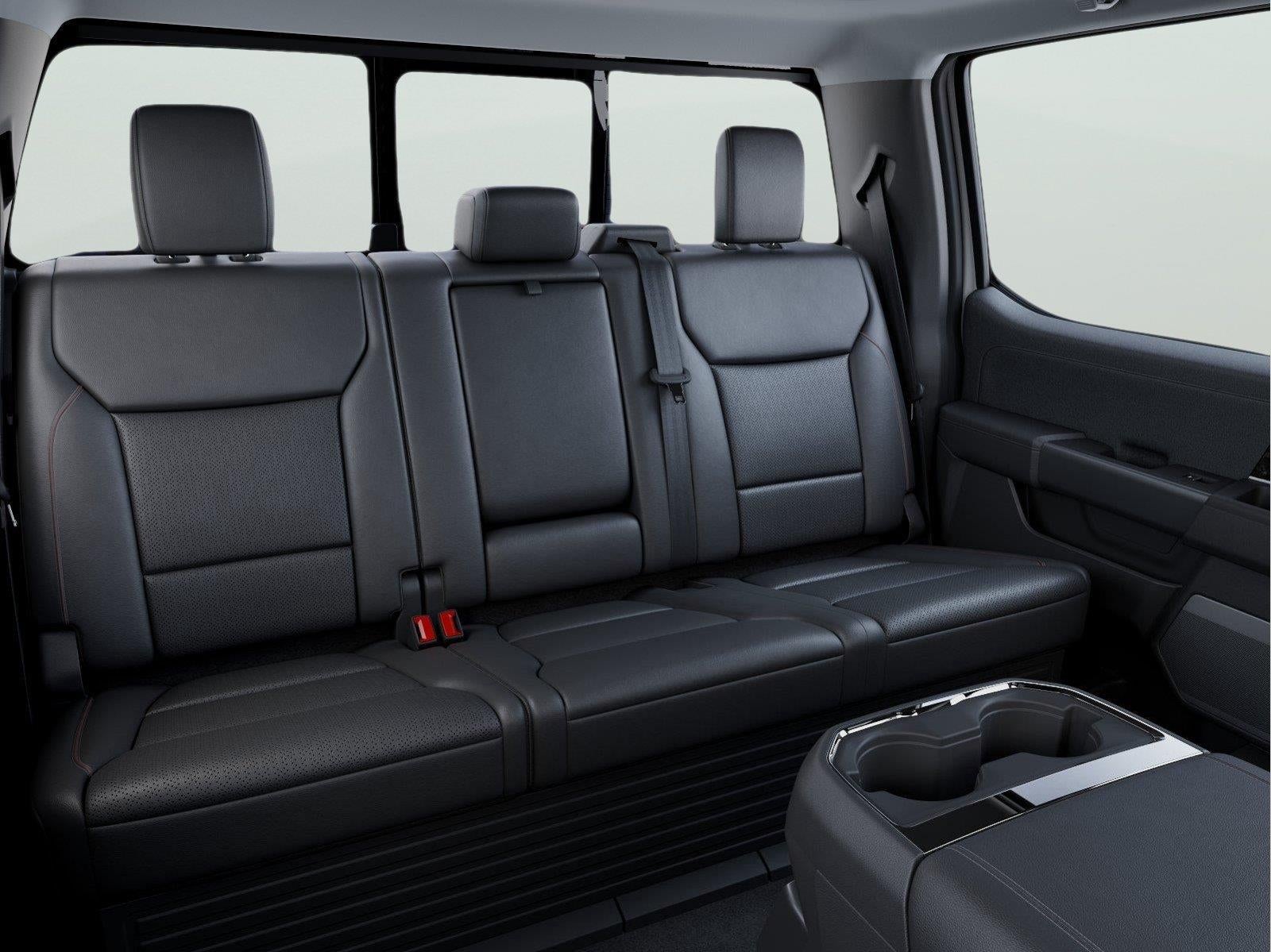 2027 Ford Super Duty F-350 DRW Lariat