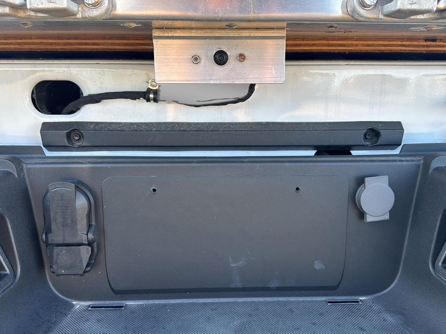 2024 Ford Super Duty F-250 THERMO KING SLIP IN BODY WITH V320-20 ELECTRIC STAND BY