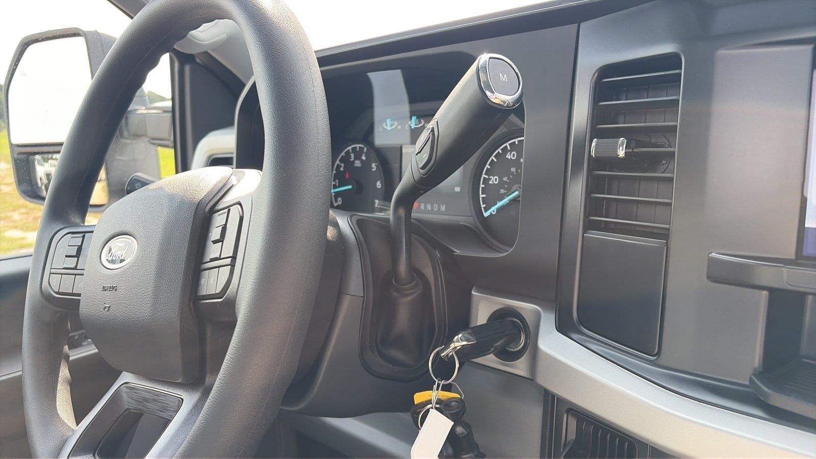 2026 Ford Super Duty F-250 Srw 8' KNAPHEIDE SERVICE BODY, REMOTE LOCKS, CLASS V HITCH, SPRAY IN LINER