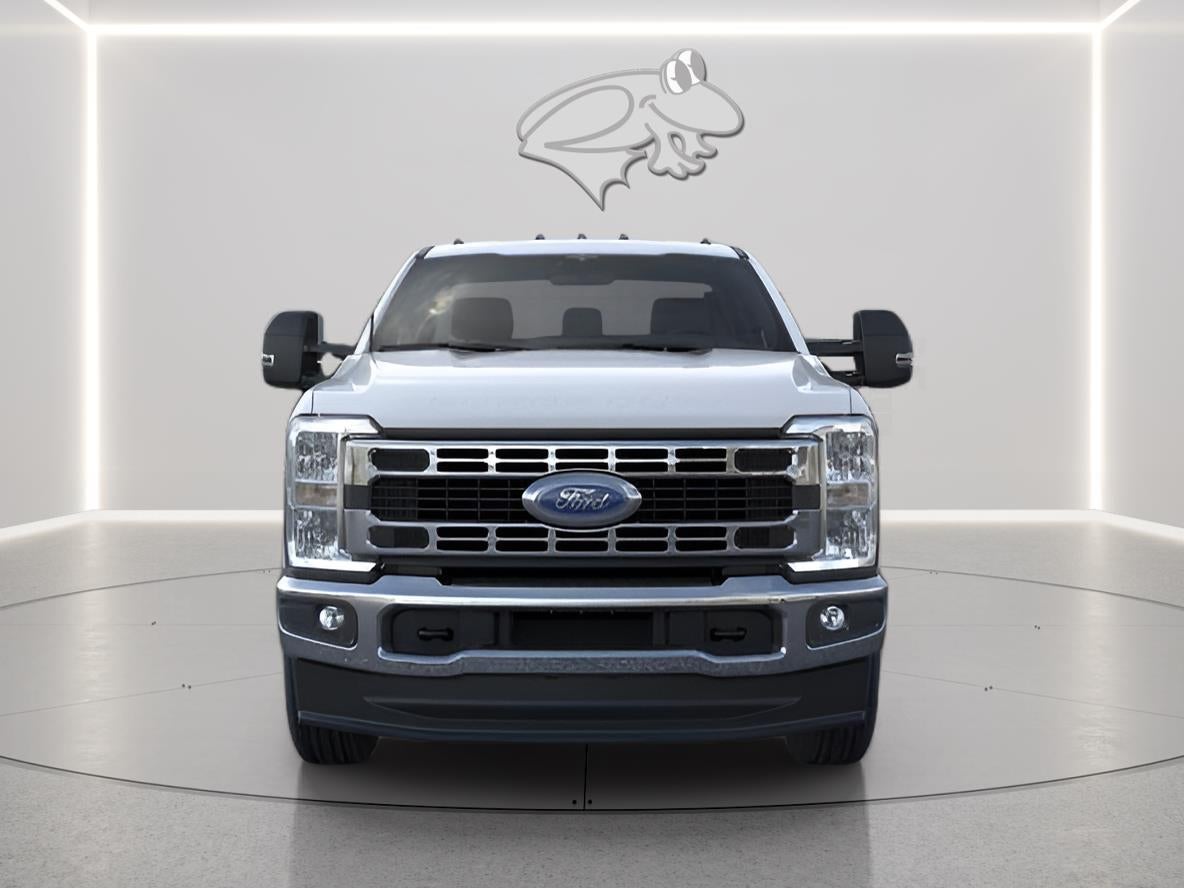 2026 Ford Super Duty F-350 SRW XLT