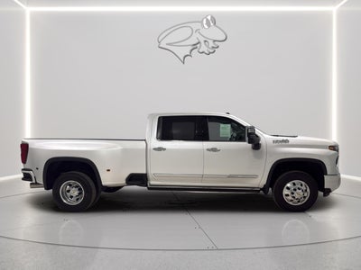 2025 Chevrolet Silverado 3500HD High Country