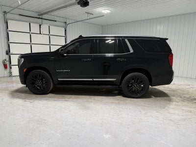 2023 GMC Yukon SLT