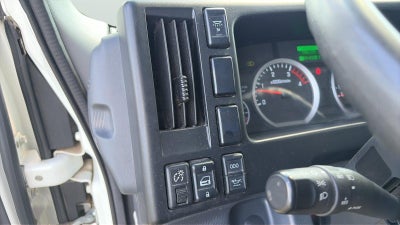2023 Isuzu Nrr Base